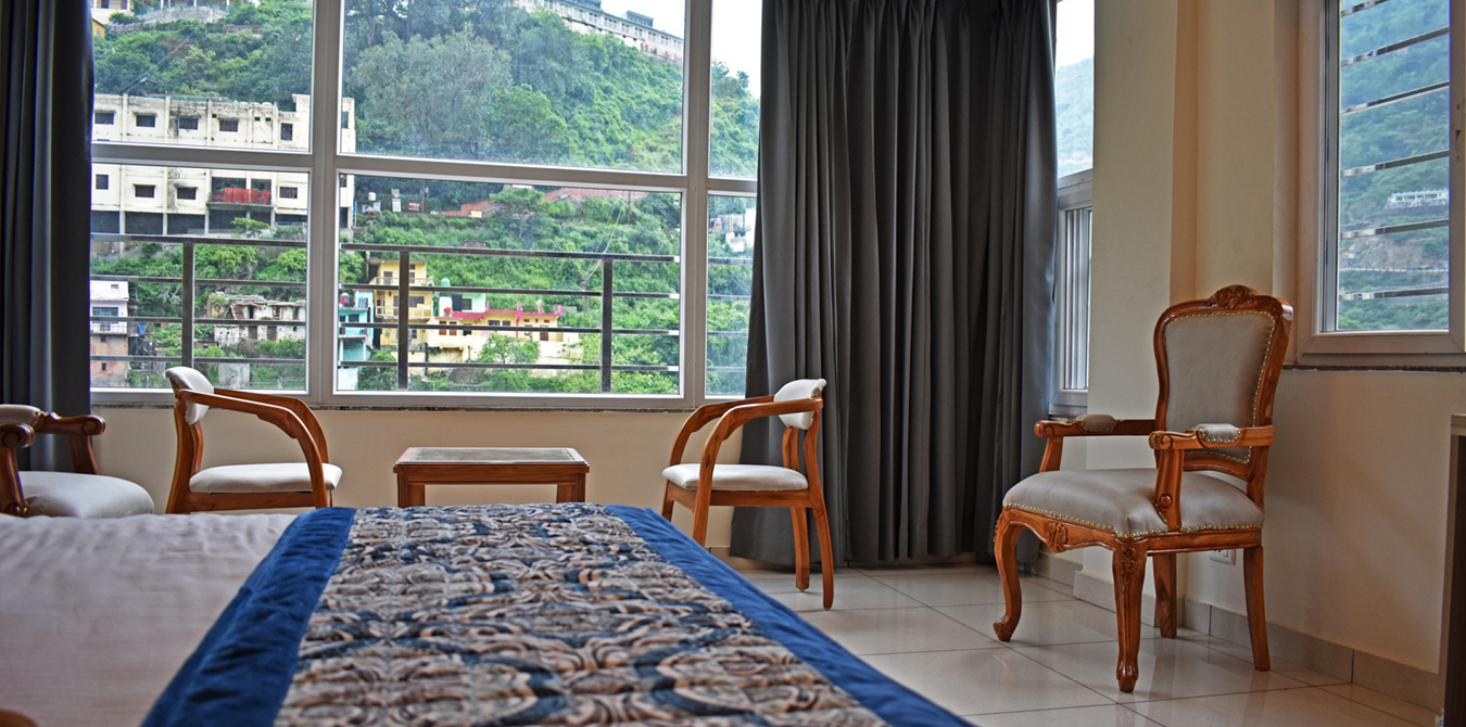 Super Deluxe Room - Mountain Facing 