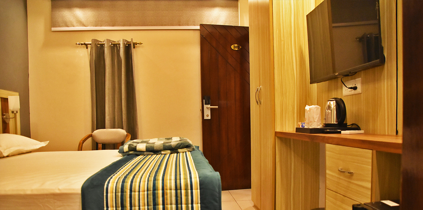 Super Deluxe Room - Mountain Facing 